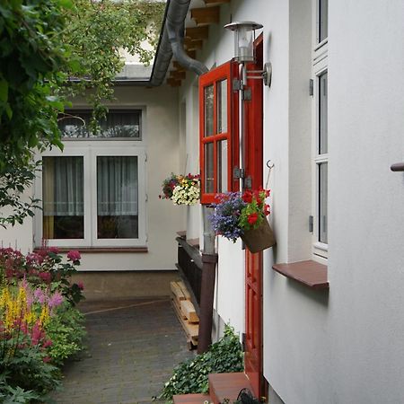Ferienwohnung Hofidyll - Warnemuende Rostock Exterior photo